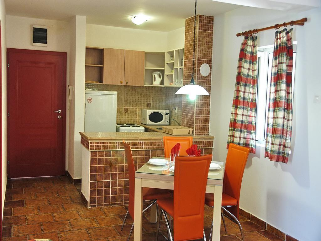 Apartments Maris Petrovac Quarto foto